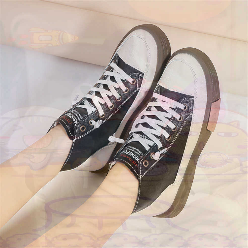 Tech Accessories Types - Zapatillas altas de corte alto para