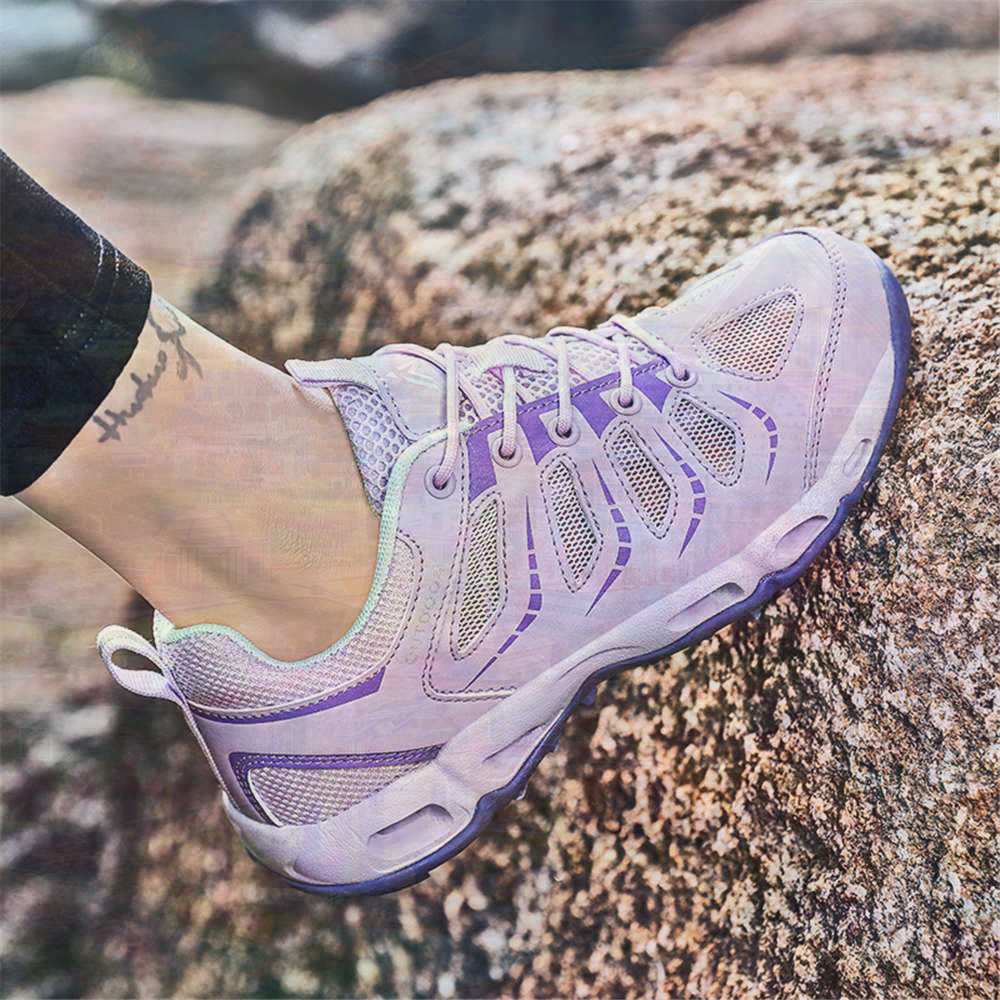 Tech Accessories Types - Zapatillas Sumer con punta redonda plateadas,