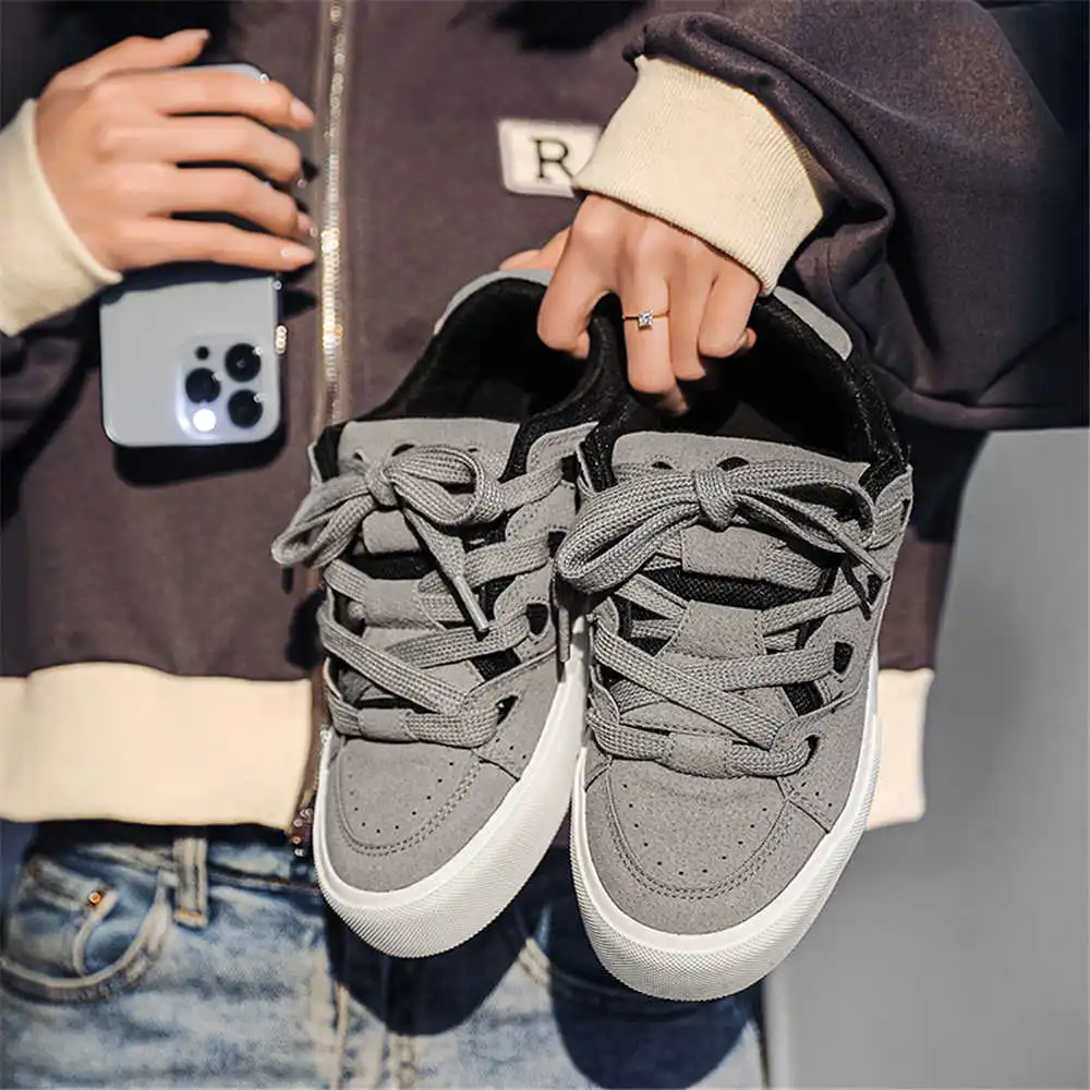 Tech Accessories Types - Con cordones, zapatos escolares de hip