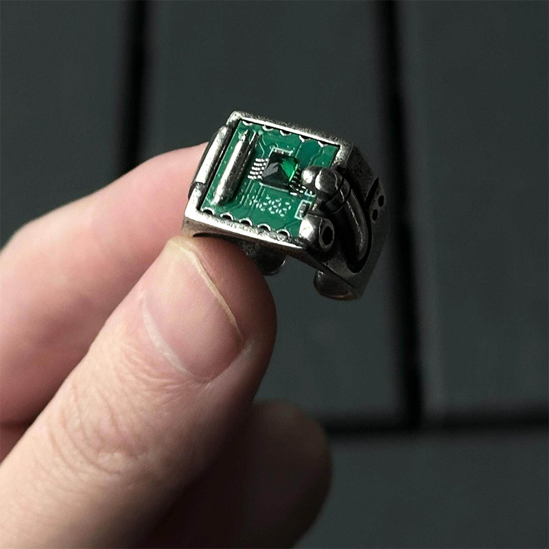Anillo con Patrón de PCB Inspi - Tech Inspired Accessories reseña y precio