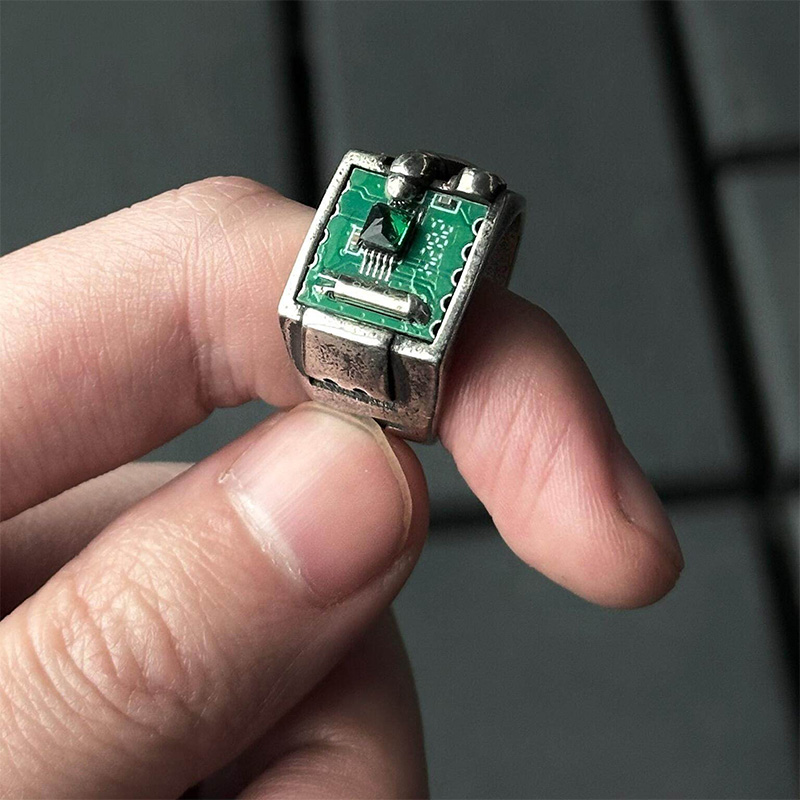 Anillo con Patrón de PCB Inspi - Tech Inspired Accessories reseña y precio