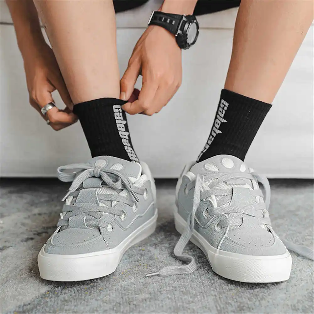Con cordones, zapatos escolare - Tech Accessories Types reseña y precio